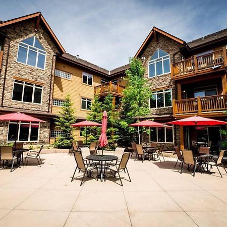 Spacious Penthouse Suite-King Beds-Pool & Hot Tub Canmore Dış mekan fotoğraf